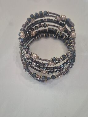 Hematite and Pearl Wrap Bracelet.